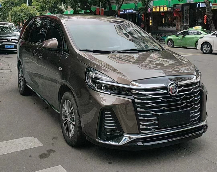 別克商務(wù)GL8 652T